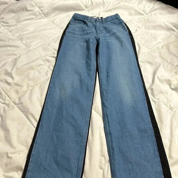 Pacsun Eco Two Toned 90s Boyfriend Jeans Black/ Blue Denim High Waisted size 23 - Picture 2 of 5